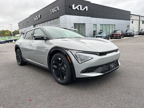 New 2025 Kia EV6 Wind image 2