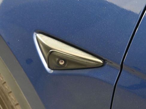 Used 2021 Tesla Model Y Long Range image 31