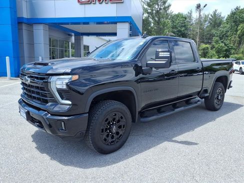 Used 2024 Chevrolet Silverado 2500 LTZ w/ LTZ Plus Package AWD/4WD image 8