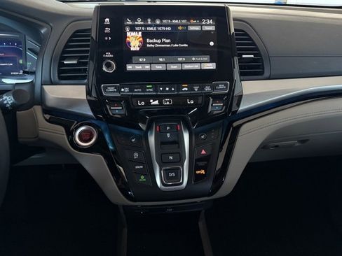 Used 2023 Honda Odyssey Touring image 15