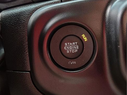 Used 2023 Jeep Wrangler Sport image 17