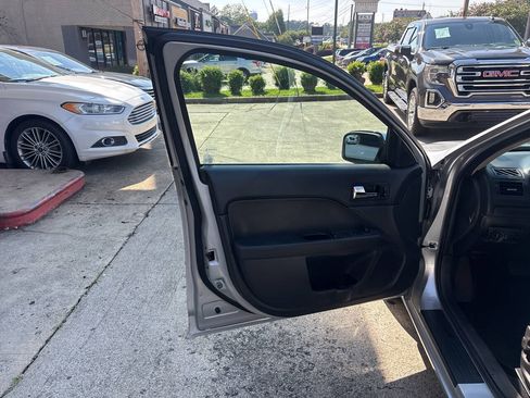 Used 2009 Ford Fusion SE FWD image 7