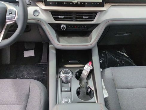 New 2025 Ford Explorer Active image 19