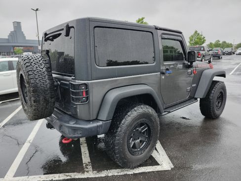 Used 2018 Jeep Wrangler Rubicon AWD/4WD image 15