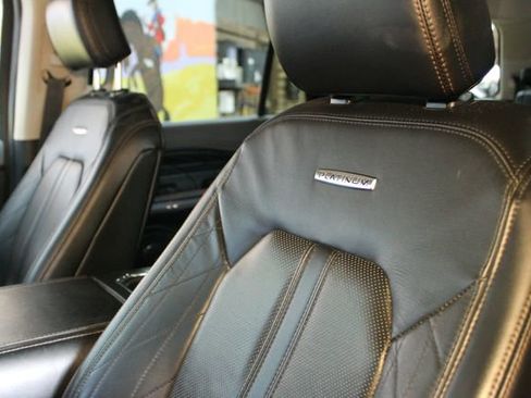 Used 2019 Ford Expedition Platinum image 22