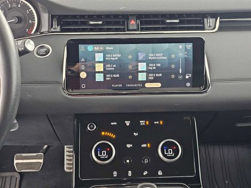 Used 2023 Land Rover Range Rover Evoque R-Dynamic SE image 27