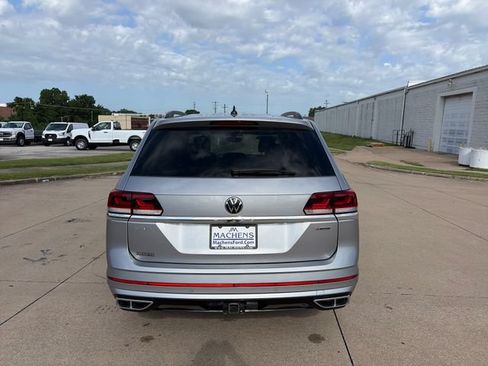 Used 2021 Volkswagen Atlas SE w/ Panoramic Sunroof Package AWD/4WD image 4