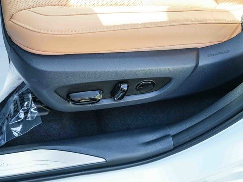 Used 2025 Lexus NX 250 FWD w/ Accessory Package (Z1) image 21