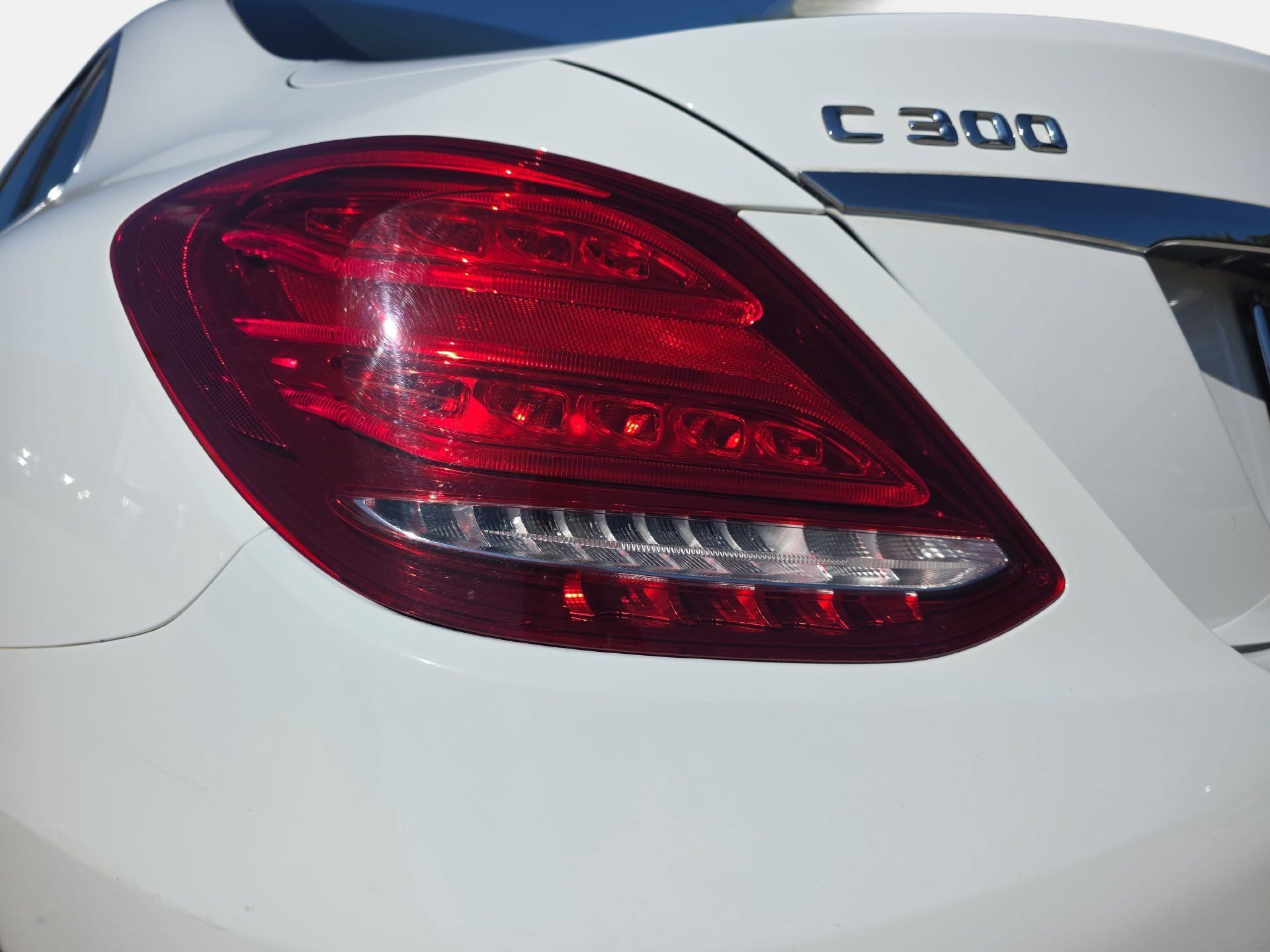 Used 2015 Mercedes-Benz C 300 Sedan image 32