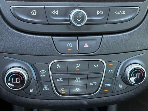 Used 2024 Chevrolet Malibu LT FWD image 16