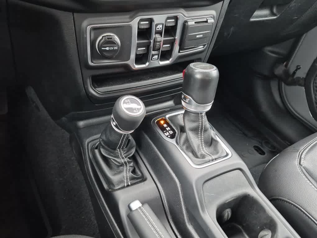 Used 2021 Jeep Gladiator Overland AWD/4WD image 15