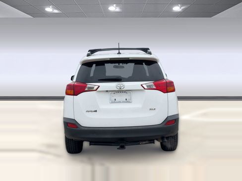 Used 2015 Toyota RAV4 XLE image 10