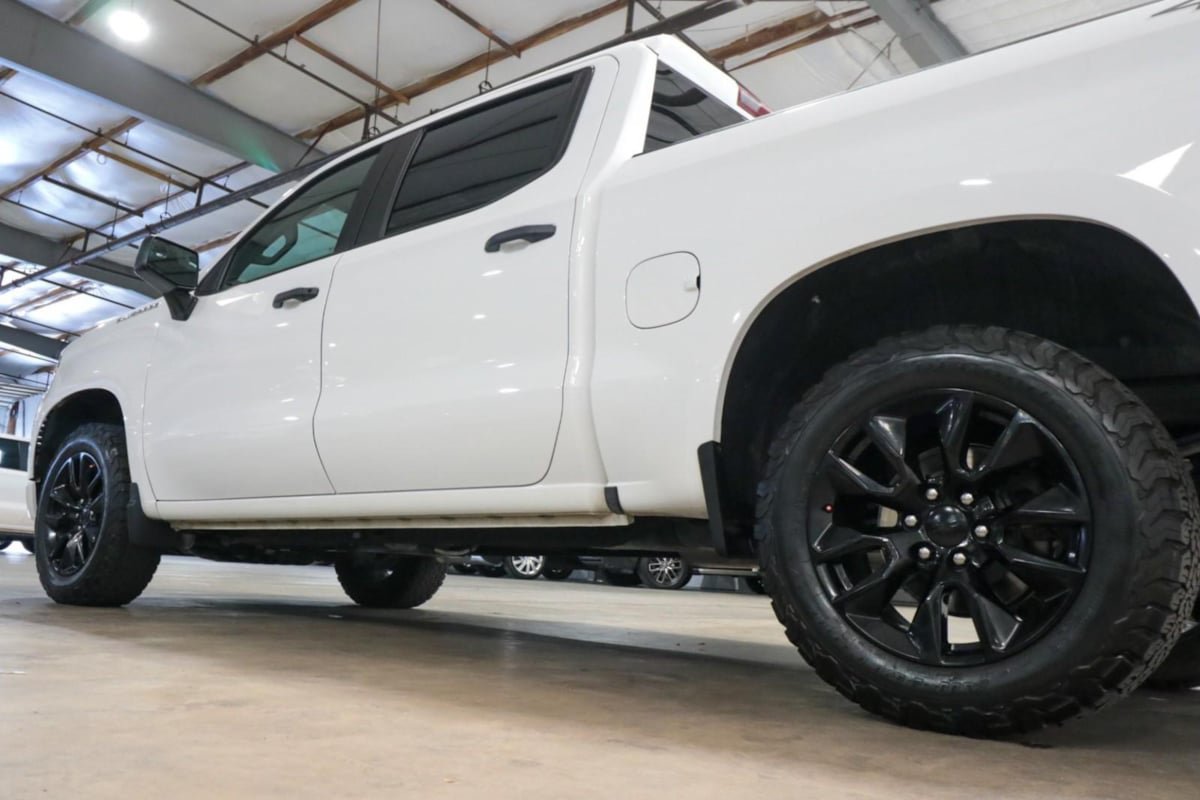 Used 2023 Chevrolet Silverado 1500 Custom AWD/4WD image 34