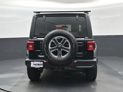 Used 2018 Jeep Wrangler Unlimited Sahara w/ Uconnect 4C Nav & Sound Group AWD/4WD image 34