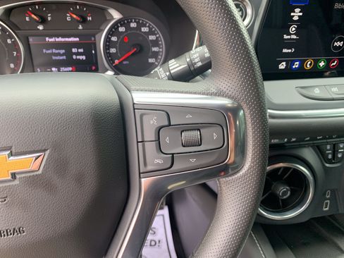 Used 2023 Chevrolet Blazer LT w/ Convenience Package FWD image 17