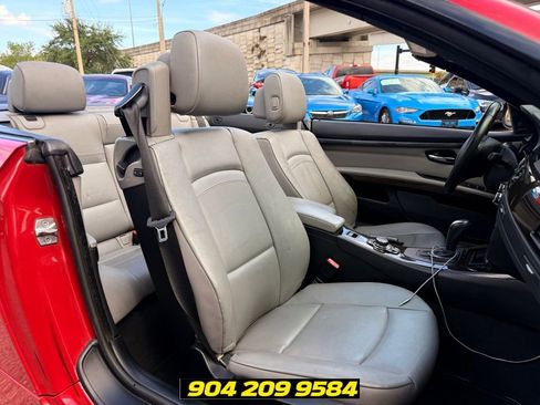 Used 2013 BMW 335i Convertible w/ Premium Pkg RWD image 31