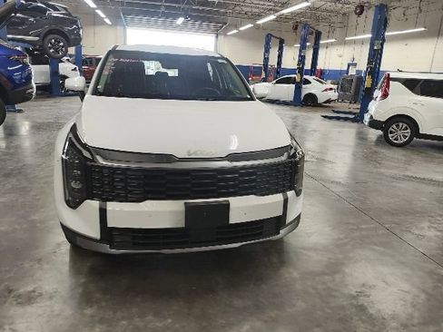 Certified 2026 Kia Sportage LX FWD image 5