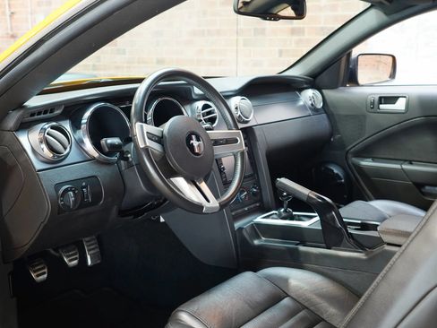 Used 2008 Ford Mustang GT Premium RWD image 36