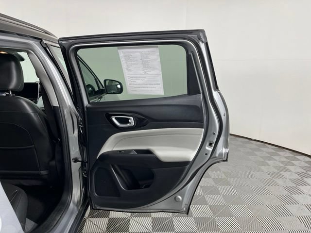Used 2022 Jeep Compass Limited AWD/4WD image 43