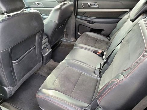 Used 2018 Ford Explorer XLT w/ Equipment Group 202A image 12