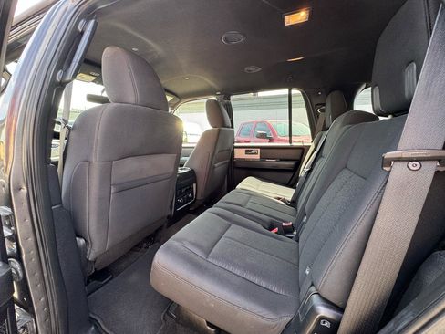Used 2017 Ford Expedition XLT AWD/4WD image 17