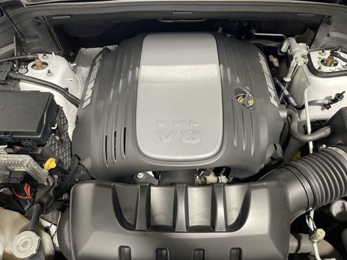 Used 2017 Jeep Grand Cherokee Overland AWD/4WD image 9