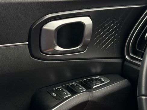 Certified 2024 Kia Sorento S image 25