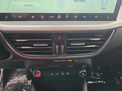 Certified 2025 Ford Escape Platinum AWD/4WD image 32