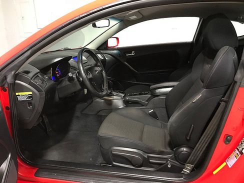 Used 2012 Hyundai Genesis 2.0T image 10