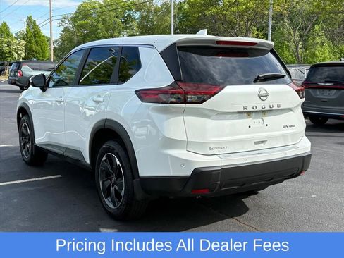 Used 2024 Nissan Rogue SV AWD/4WD image 6