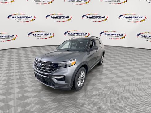 Used 2022 Ford Explorer XLT w/ Equipment Group 202A AWD/4WD image 4