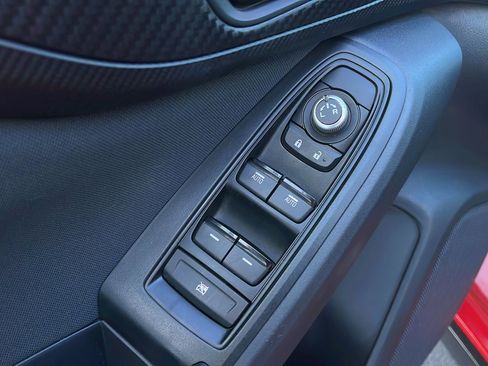 Used 2022 Subaru Crosstrek 2.0i Premium image 21