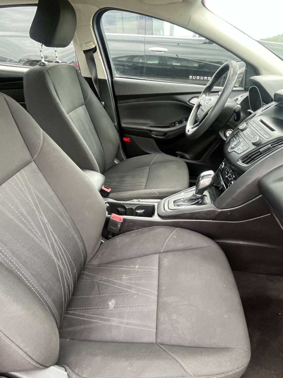 Used 2015 Ford Focus SE FWD image 8