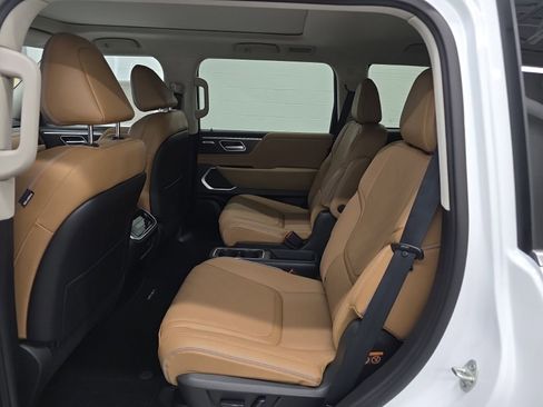 New 2026 INFINITI QX80 Luxe w/ Cargo Package AWD/4WD image 22