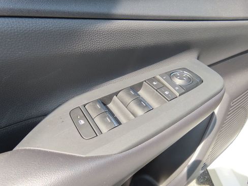 Used 2023 Toyota Prius Prime XSE Premium image 11