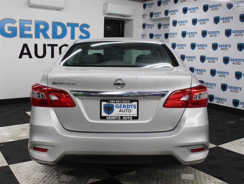 Used 2017 Nissan Sentra S FWD image 3