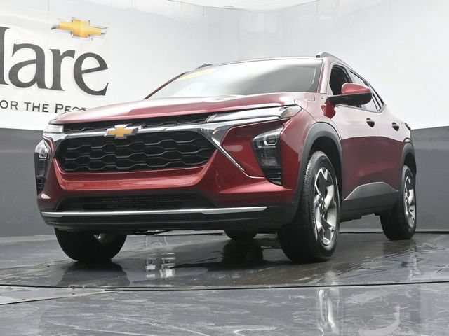 Used 2025 Chevrolet Trax LT w/ Driver Confidence Package FWD image 57