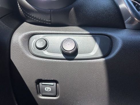 Used 2023 Chevrolet Blazer LT image 34