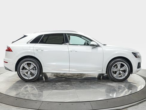 Used 2023 Audi Q8 Premium w/ Convenience Package AWD/4WD image 8