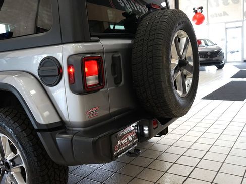 Used 2021 Jeep Wrangler Unlimited Sahara AWD/4WD image 14