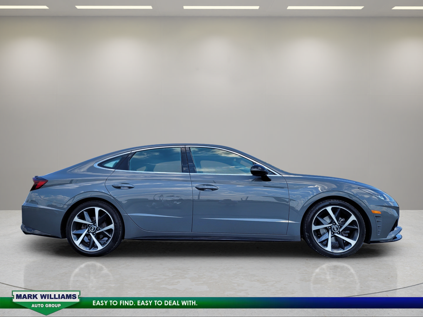 Used 2021 Hyundai Sonata SEL Plus w/ Tech Package FWD image 2