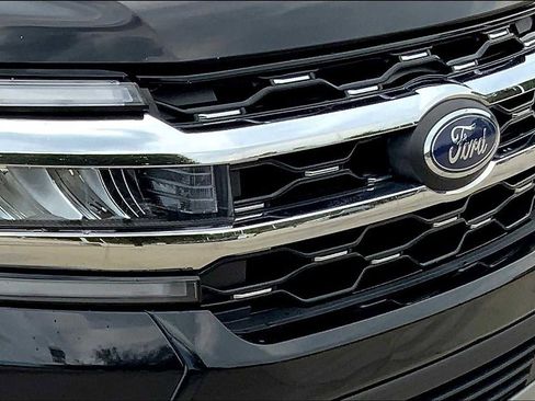 Used 2022 Ford Expedition Limited image 26