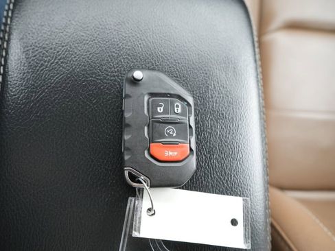 Used 2023 Jeep Wrangler Unlimited Sahara w/ Cold Weather Group image 36