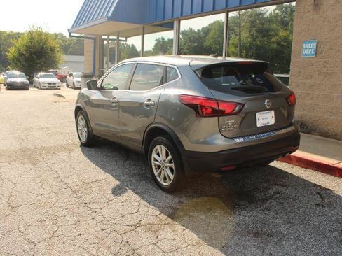 Used 2019 Nissan Rogue Sport S w/ Appearance Package FWD image 4