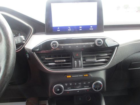 Used 2020 Ford Escape SEL FWD image 6