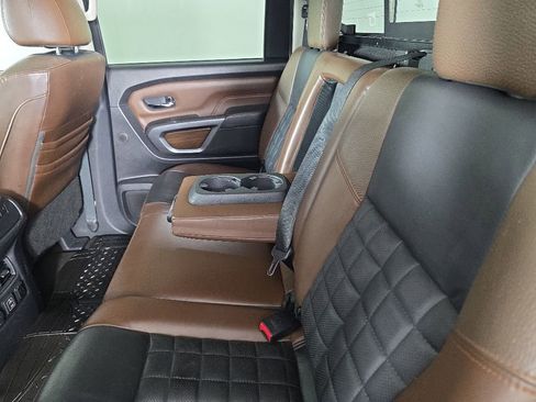 Used 2019 Nissan Titan Platinum Reserve w/ Platinum Utility Package AWD/4WD image 30