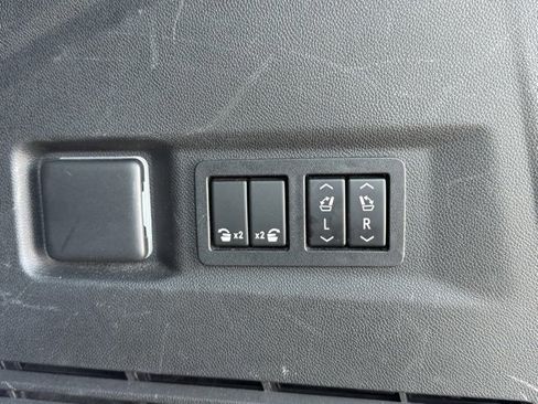 Used 2021 Chevrolet Tahoe High Country image 27