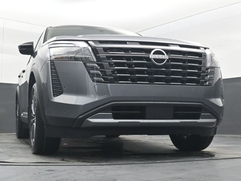 New 2026 Nissan Pathfinder Platinum FWD image 25
