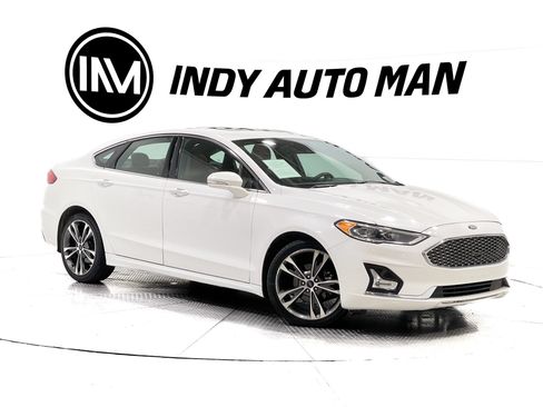 Used 2020 Ford Fusion Titanium FWD image 2