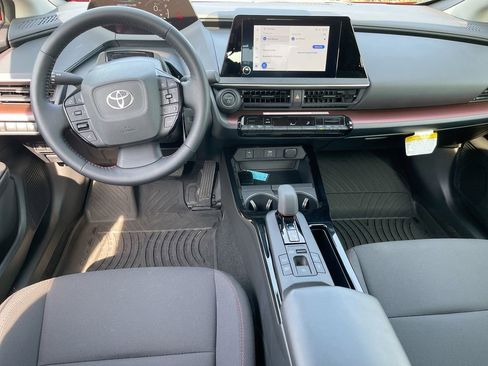 Used 2024 Toyota Prius Prime FWD image 10